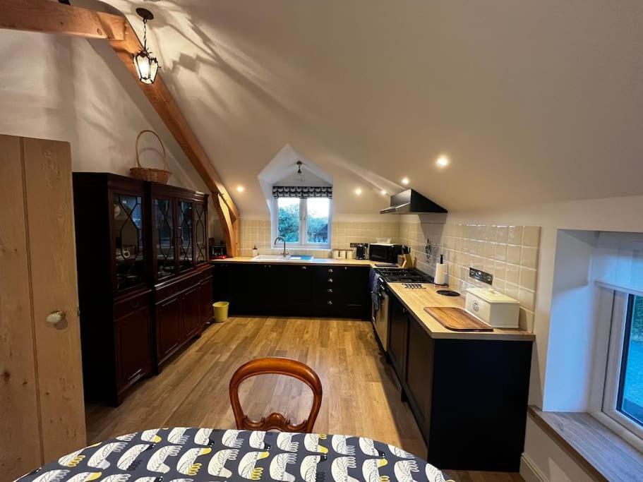 Byre - Farm Cottage On 9 Acre Equestrian Small Holding Salisbury Exterior foto